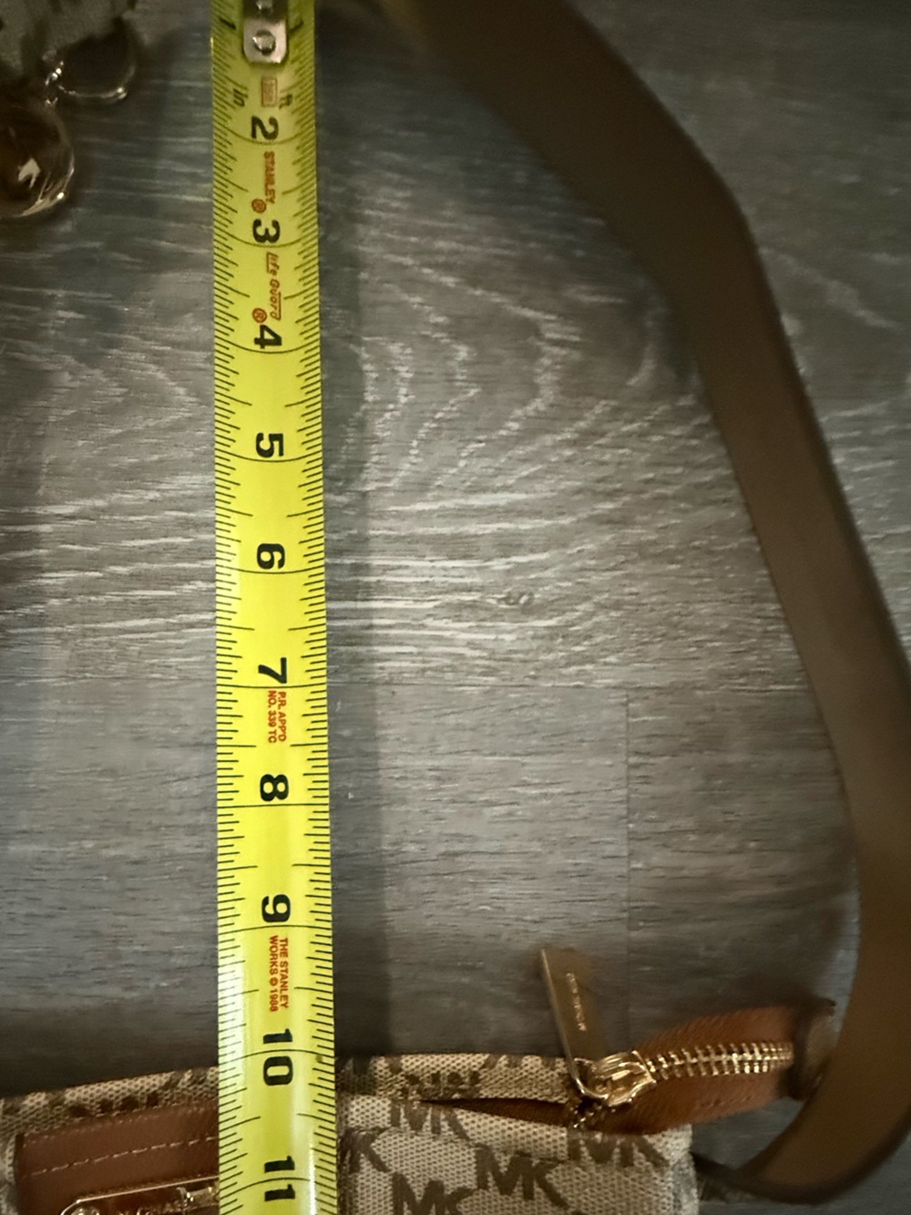 Michael Kors Signature Logo Belt Bag / Fanny Pack in the Classic Brown & Tan! - Picture 13 of 14